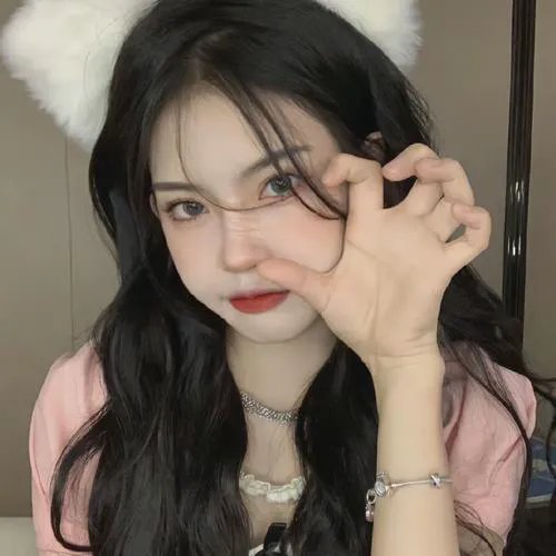 冲破樊笼走彩凤